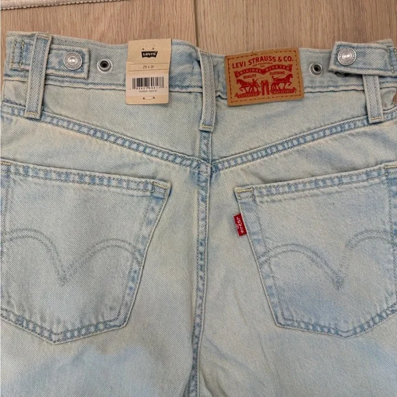 Levi's Light Blue Cinch Baggy Wide Leg Jeans - Picture 5 of 5
